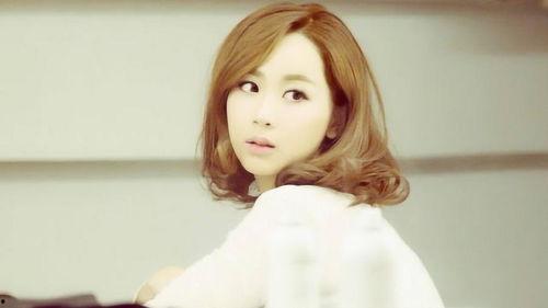 明星資訊網(wǎng),揭秘娛樂圈最新動(dòng)態(tài)，熱點(diǎn)事件一網(wǎng)打盡！