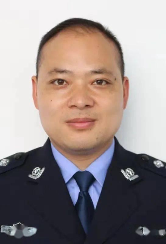 六安第一網(wǎng)紅大黑哥,從田間地頭到網(wǎng)絡(luò)紅人的逆襲之路