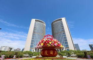 朝陽天空成驚艷